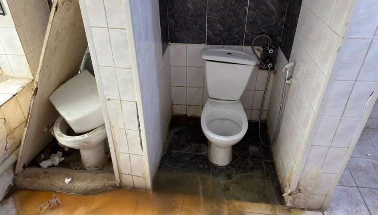 Bakıda Uşaq Kliniki Xəstəxanasında antisanitar şərait - FOTOLAR